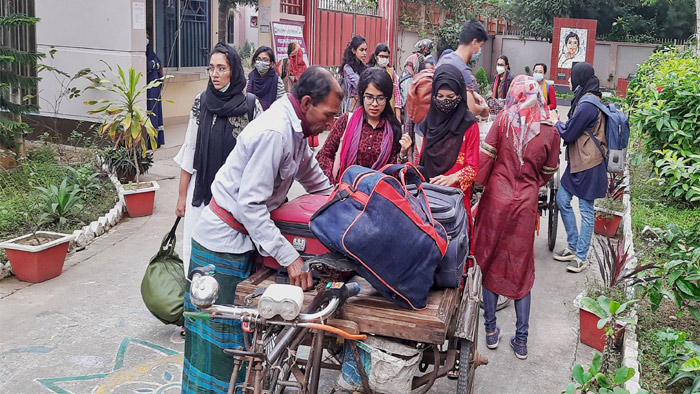 ডিসেম্বর ০৩,২০২১