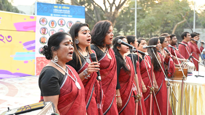 ‘সম্প্রীতির সংস্কৃতি আনবেই মুক্তি’ শ্লোগান নিয়ে বুধবার কেন্দ্রীয় শহীদ মিনার প্রাঙ্গণে  ছয় দিনব্যাপী পথনাটক উৎসব শুরু হয়েছে।