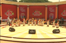 বাংলা নববর্ষ বরণ করতে রাজধানীর বিভিন্নস্থানে বর্ণাঢ্য আয়োজন