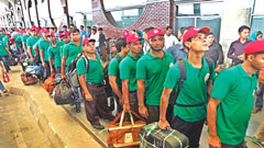 অভিবাসন প্রক্রিয়ায় ৫১ শতাংশ প্রতারণার শিকার