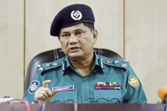 পরিচয় যাই হোক ট্রাফিক ভঙ্গ করলে ব্যবস্থা : ডিএমপি কমিশনার