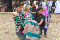বীর প্রতীক তারামন বিবিকে রংপুর সিএমএইচে ভর্তি