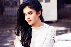 মিঠুনের দত্তক কন্যা আসছেন অভিনয়ে