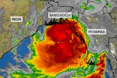 “মোরা”র প্রভাবে আগামী ১২ ঘন্টা বৈরি আবহাওয়া অব্যাহত থাকবে