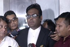 জব্দ করা স্বর্ন ও হীরার বৈধ কাগজ পত্র দেখাতে পারেনি আপন জুয়েলার্স
