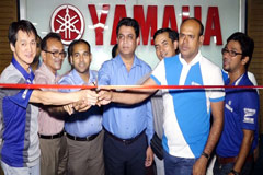 ইয়ামাহার শো-রুম এখন শনির আখড়ায়