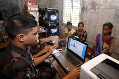 রোহিঙ্গাদের বায়োমেট্রিক নিবন্ধন ৩ লাখ ছাড়িয়েছে