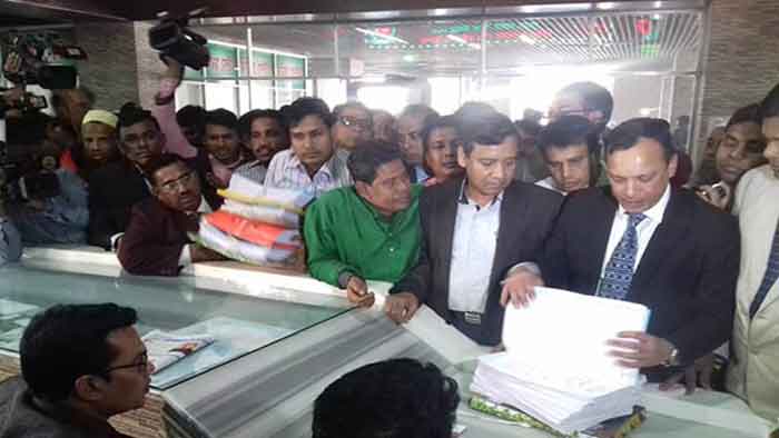 প্রার্থিতা ফিরে পেতে নির্বাচন কমিশনে ভিড়