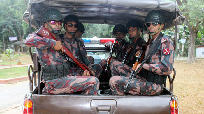 সারাদেশে ১০১৬ প্লাটুন বিজিবি মোতায়েন