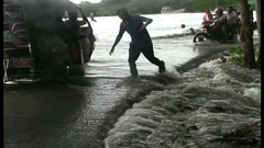 বাগেরহাটে ৩ শতাধিক বাড়িঘর প্লাবিত