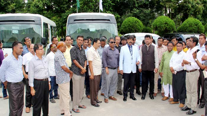 ইবি পরিবহন পুলে যুক্ত হলো আরও ৪টি গাড়ি   