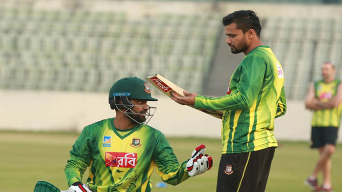 তামিমের দৃষ্টিতে যেখানে ব্যতিক্রম অধিনায়ক মাশরাফি