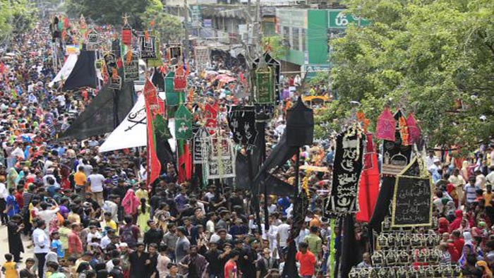 ধর্মীয় ভাবগাম্ভীর্য ও যথাযোগ্য মর্যাদায় পবিত্র আশুরা পালিত