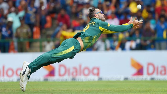 ইনজুরিতে ছিটকে গেলেন ডু প্লেসি