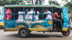 যে কারণে মহাসড়কে আটকানো যাচ্ছে না ছোট বাহনগুলো