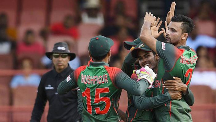 মাশরাফির কারণেই ঘুরে দাঁড়ায় দলের পরিবেশ : তামিম