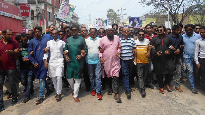 প্রধানমন্ত্রীর জন্মদিনে নবাবগঞ্জে আনন্দ র‌্যালী