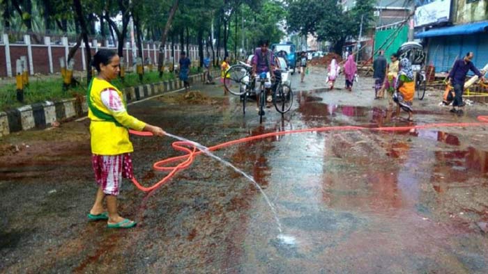 কোরবানির বর্জ্য অপসারণে মাঠে সিটি করপোরেশন