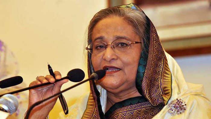 ‘ব্যারিস্টার মইনুল বিলেতি খাওয়া শিখেছেন, ভদ্রতাটা নয়’ [ভিডিও]