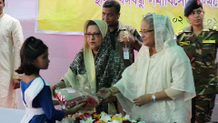 এতিম শিশুদের ঈদ উপহার দিলেন প্রধানমন্ত্রী
