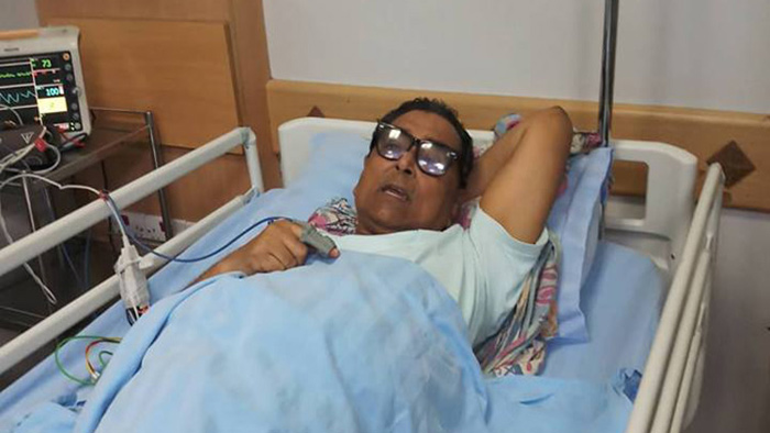 ভোরে হাঁটতে গিয়ে বাম পায়ের হাড় ভেঙেছে মন্ত্রী মেননের