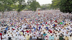 শোলাকিয়ায় দেশের সর্ববৃহৎ ঈদ জামাত অনুষ্ঠিত