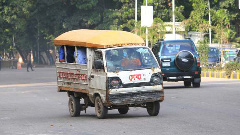 লেগুনা থেকে পড়ে ইডেন কলেজ ছাত্রী নিহত