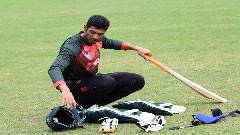 এবার ইনজুরিতে মাহমুদুল্লাহ