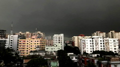 ছবিতে দেখুন অন্ধকারে ছেঁয়ে যাওয়া ঢাকা