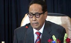 মাদকসম্রাট সংসদেই আছে: এরশাদ