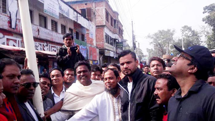 ‘প্রধানমন্ত্রী চাইলেই নির্বাচন করবেন মাশরাফি’