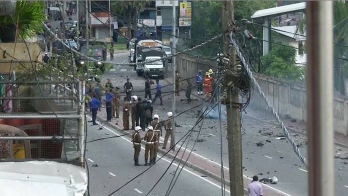 শ্রীলঙ্কায় মধ্য রাত থেকে জরুরি অবস্থা জারি