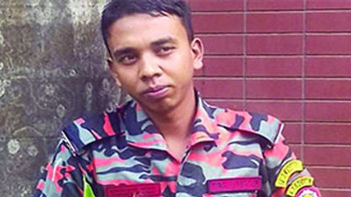 সিঙ্গাপুরে নেওয়া হবে অগ্নিকাণ্ডে আহত ফায়ারম্যানকে