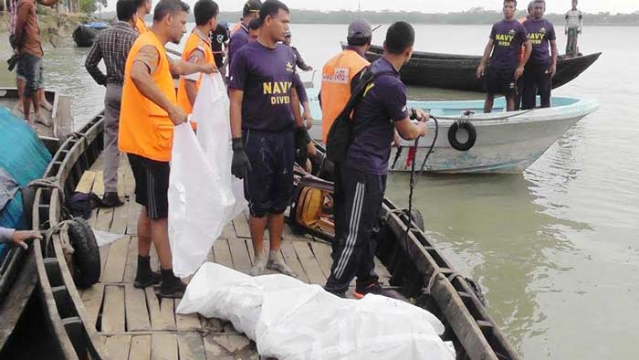 নারায়ণগঞ্জে ট্রলারডুবি, একজনের লাশ উদ্ধার নিখোঁজ ২