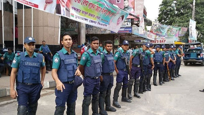 পুলিশকে সতর্ক থাকার নির্দেশ