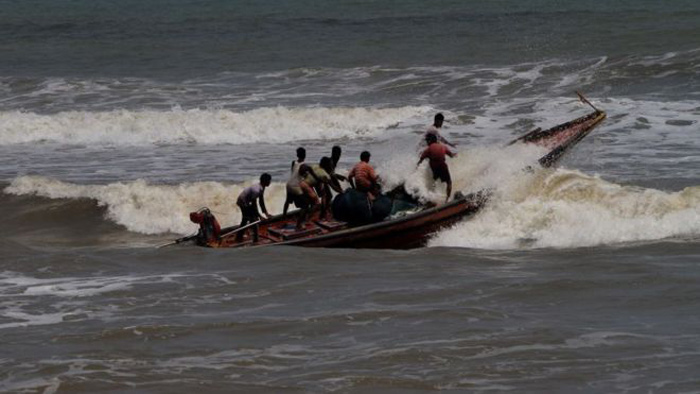 ঘূর্ণিঝড়ের কোন সতর্ক সংকেতের কী মানে?