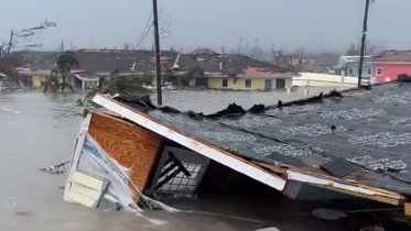 ‘ডোরিয়ান’র তাণ্ডবে যুক্তরাষ্ট্রের বাহামায় নিহত ৫ (ভিডিও)