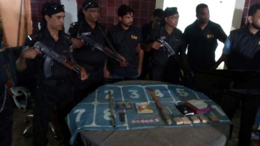 চট্টগ্রামে তিন ক্লাবে র‌্যাবের অভিযান