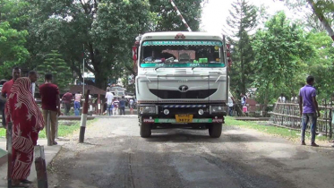 হিলি স্থলবন্দর দিয়ে আমদানি রফতানি শুরু