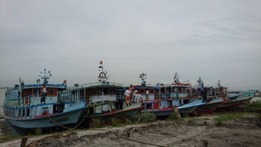 দৌলত‌দিয়া-পাটুরিয়া নৌরু‌টে লঞ্চ চলাচল বন্ধ