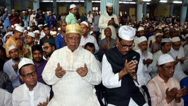 শেখ হাসিনার জন্মদিন উপলক্ষে জাতীয় মসজিদে দোয়া