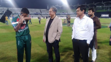 প্রধানমন্ত্রীর ফোনে কেঁদে ফেলেন আফিফ