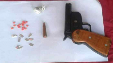 বেনাপোলে পিস্তল-গুলি ও মাদক উদ্ধার