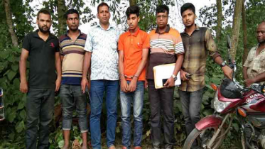চুয়াডাঙ্গায় ৩১৮ বোতল ফেনসিডিলসহ আটক ১
