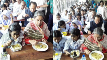 শিক্ষার্থীদের সঙ্গে বেঞ্চে বসে খাবার খেলেন শিক্ষামন্ত্রী