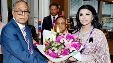 লন্ডন পৌঁছেছেন রাষ্ট্রপতি
