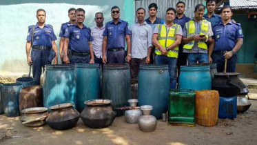 মৌলভীবাজারে সাত`শ লিটার মদ,গাঁজাসহ আটক ১ মৌলভীবাজারে সাত`শ লিটার মদ,গাঁজাসহ আটক ১