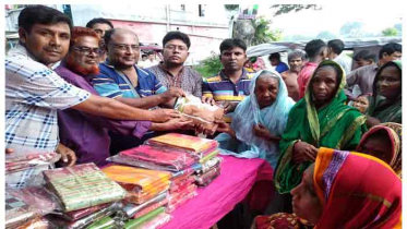 কেঁড়াগাছিতে দূর্গাপূজা উপলক্ষ্যে বস্ত্র বিতরণ 