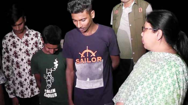 ঝালকাঠিতে রাতে শিক্ষার্থীদের আড্ডা বন্ধে পুলিশের অভিযান