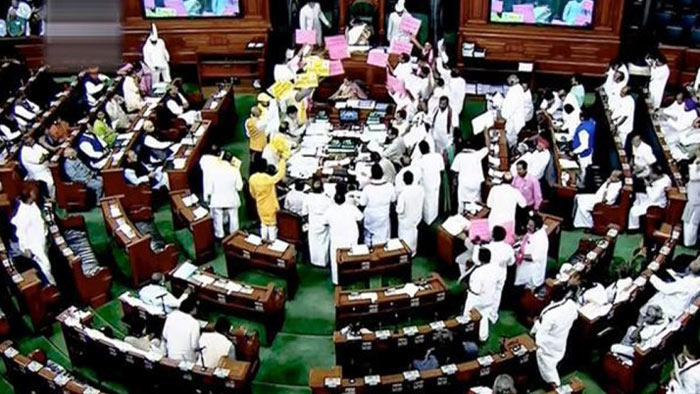 ভারতের সংসদে হাতাহাতি ভারতের সংসদে হাতাহাতি